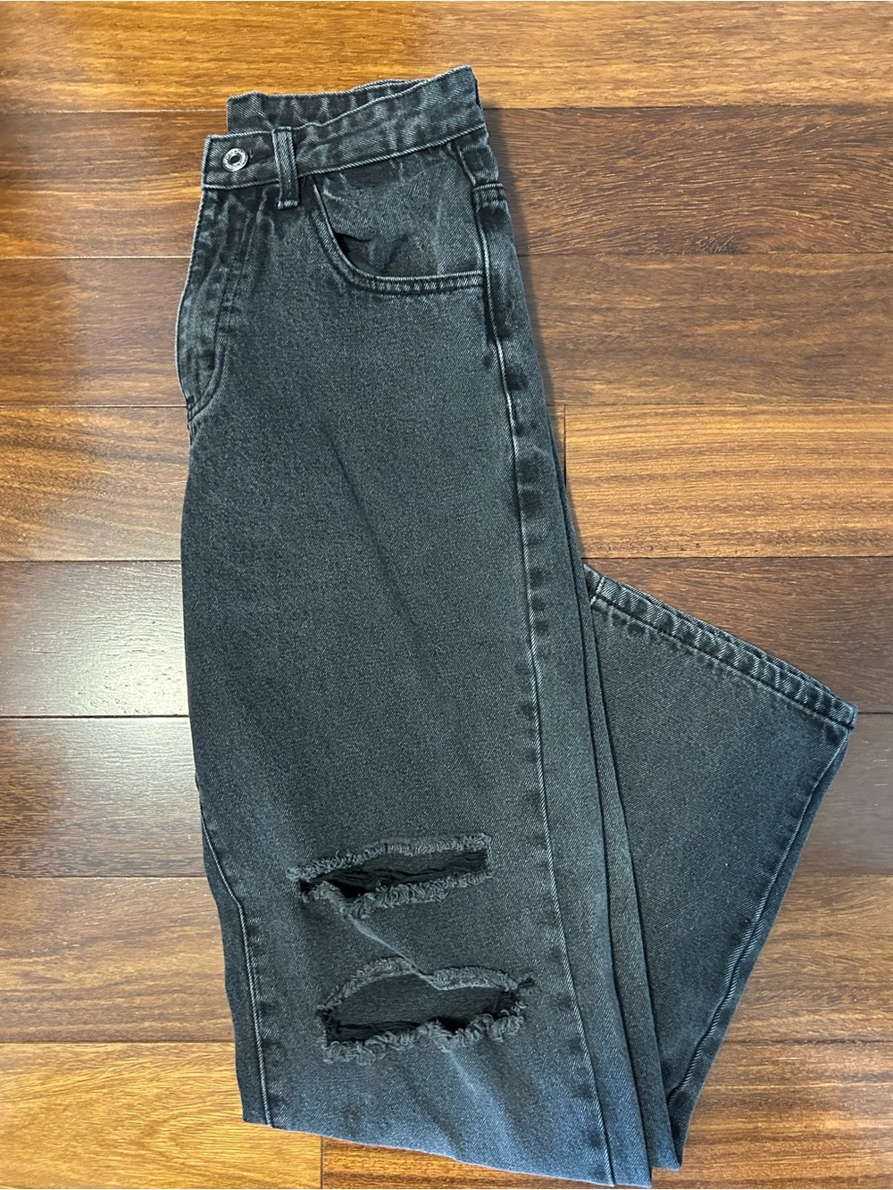 SHEIN Black Straight-Leg Distressed High-Waist Jeans